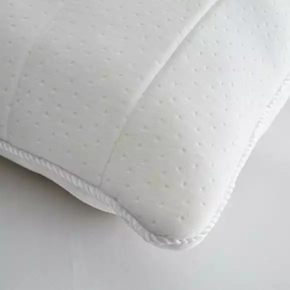 Fogarty Luxury Memory Foam Extra Deep And Firm-Support Pillow - Image 2