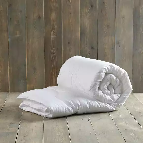 Fogarty Light & Lofty Warm Waffle 10.5 Tog Duvet - Image 3