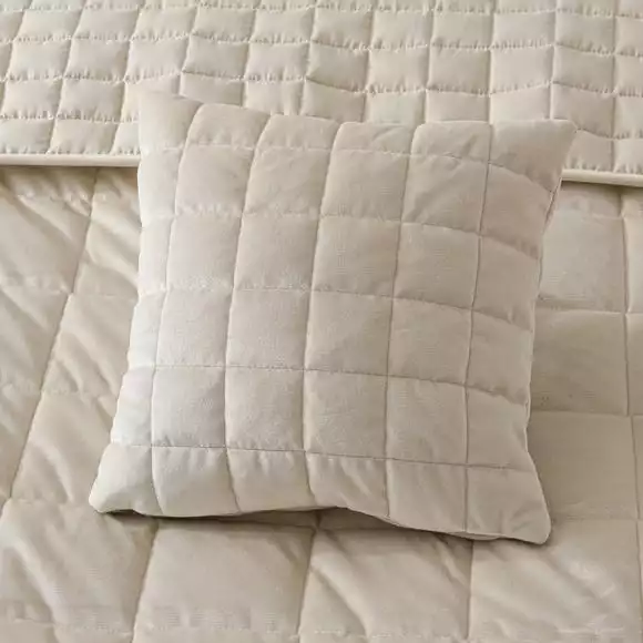 Dunelm Velvet Square Champagne Bedspread - Image 3