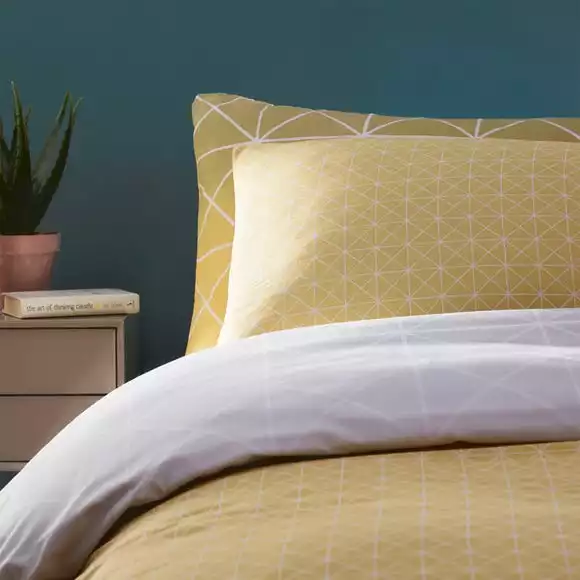 Furn Furn. Spectrum Yellow Ombre Reversible Duvet Cover And Pillowcase Set - Image 2