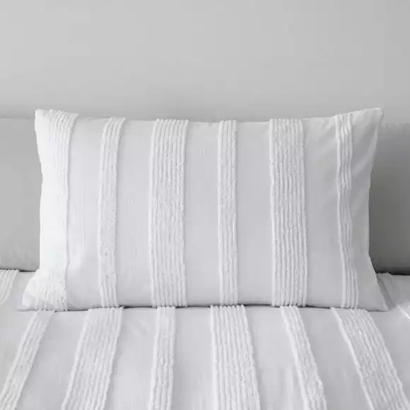 Dunelm Ezra White Tufted Luxe 100% Cotton Duvet Cover And Pillowcase Set - Image 2