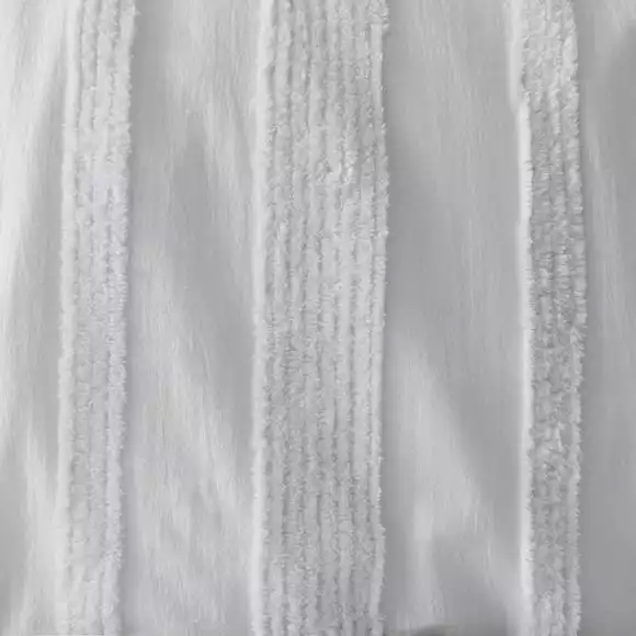 Dunelm Ezra White Tufted Luxe 100% Cotton Duvet Cover And Pillowcase Set - Image 3