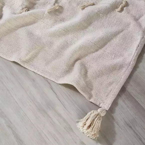 Dunelm Pistachio Diamond Throw - Image 3