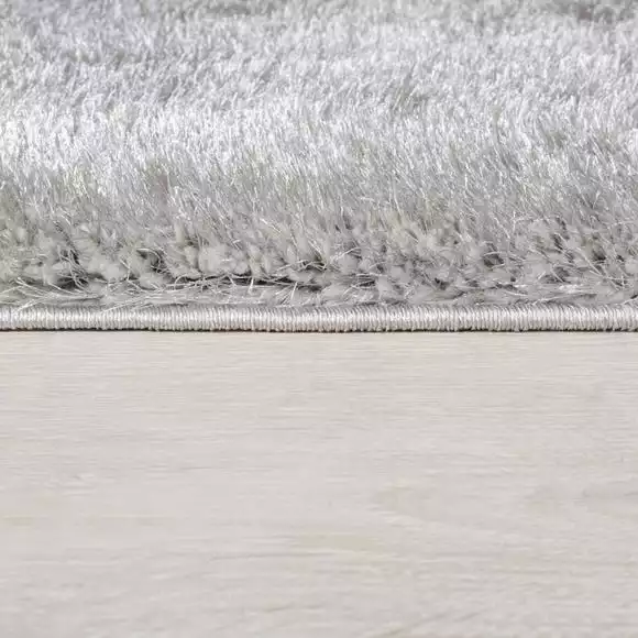 Velvet Rug - Image 4