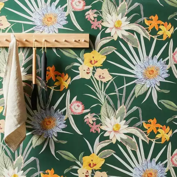 Dunelm Tropical Floral Emerald Wallpaper