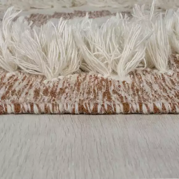 Dunelm Exclusive Amrita Wool Handwoven Rug - Image 4