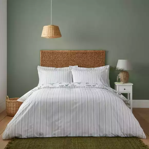 Dunelm Fern Green 100% Cotton Duvet Cover And Pillowcase Set - Image 2