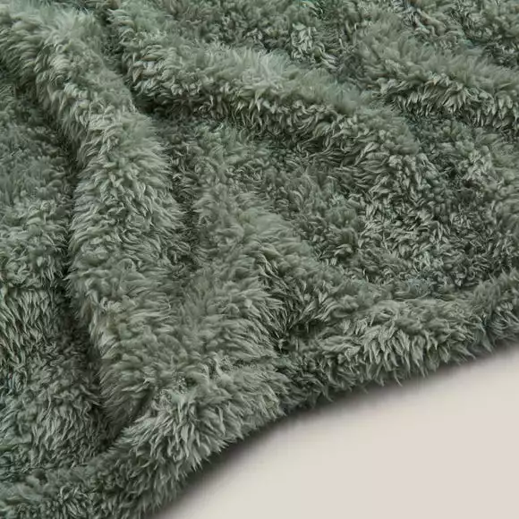 Teddy Bear Throw - Image 4