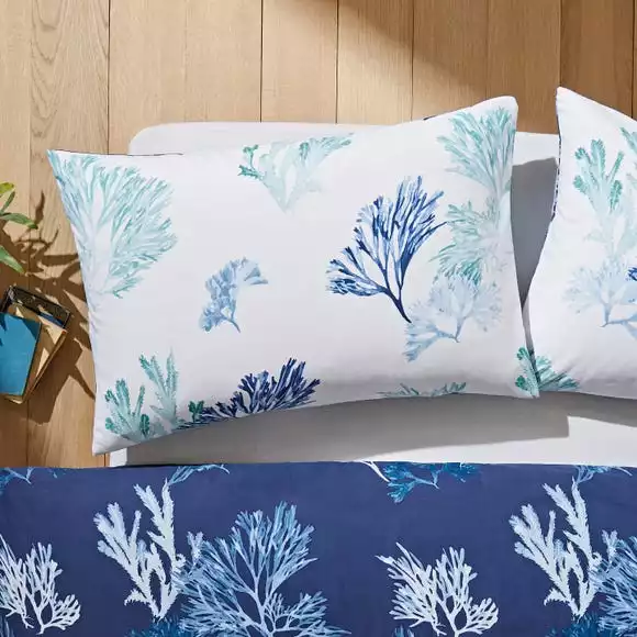 Natural History Museum Shoreline Blue Duvet Cover And Pillowcase Set - Image 3