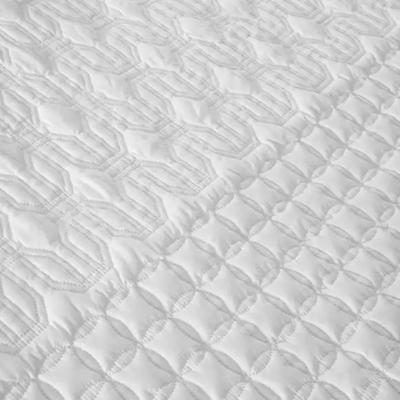 Dunelm Billie White Bedspread - Image 2